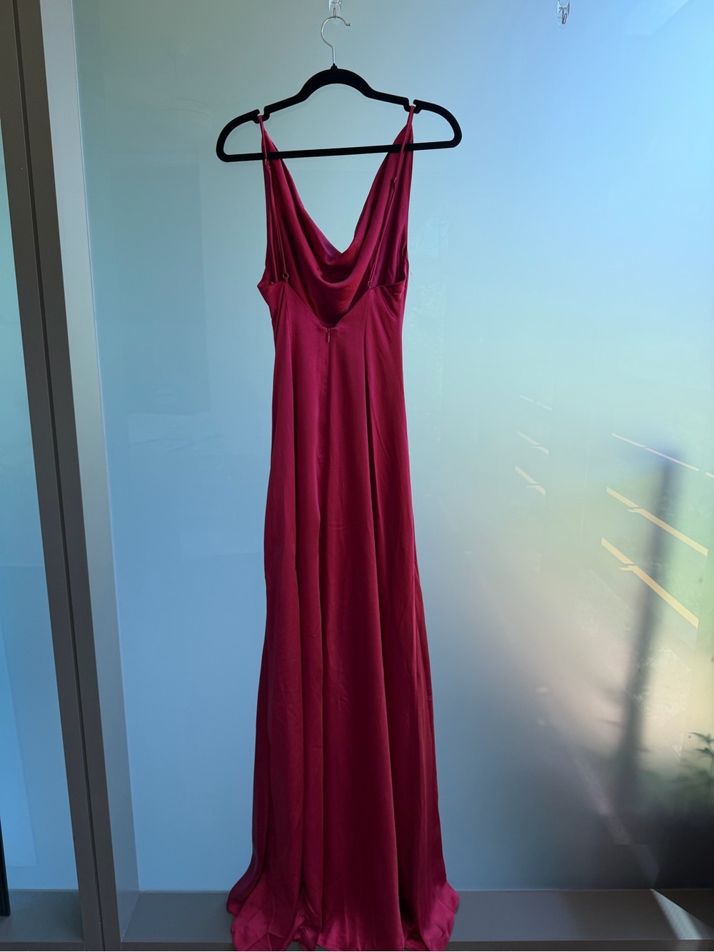 ELLIATT Red Satin Gown - Picture 4 of 5